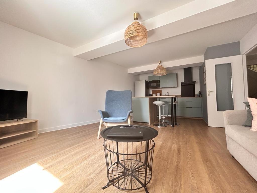 Tour D'Auvergne - Appartements En Plein Centre Ville, Proche De La Cathedrale Et De La Place De Jaude Clermont-Ferrand Eksteriør bilde