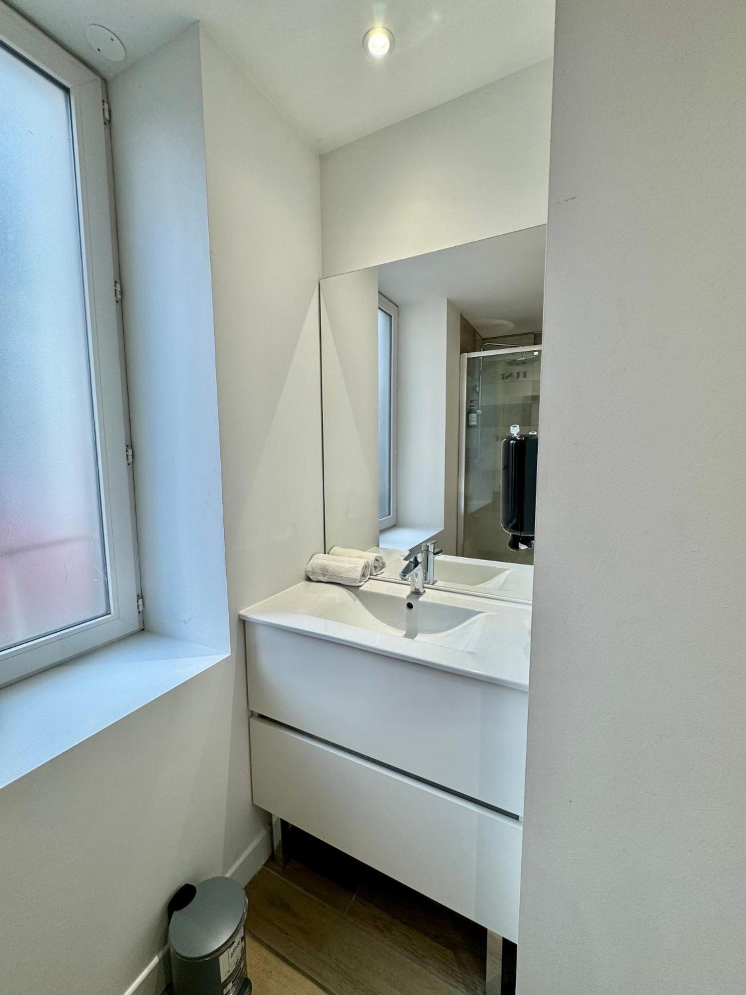 Tour D'Auvergne - Appartements En Plein Centre Ville, Proche De La Cathedrale Et De La Place De Jaude Clermont-Ferrand Eksteriør bilde