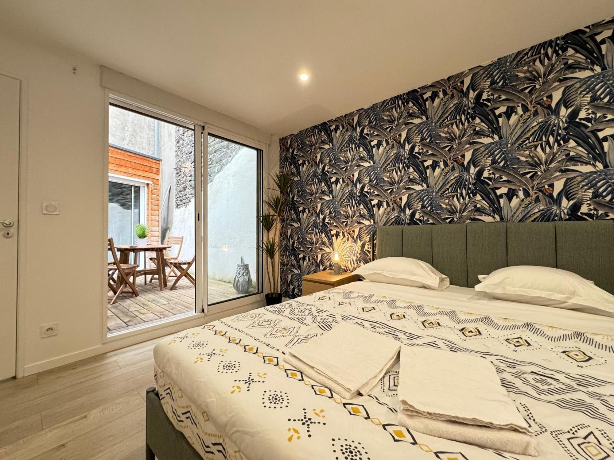 Tour D'Auvergne - Appartements En Plein Centre Ville, Proche De La Cathedrale Et De La Place De Jaude Clermont-Ferrand Eksteriør bilde