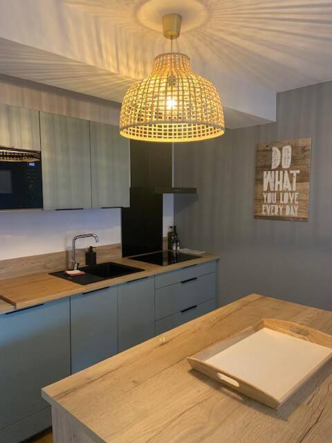 Tour D'Auvergne - Appartements En Plein Centre Ville, Proche De La Cathedrale Et De La Place De Jaude Clermont-Ferrand Eksteriør bilde