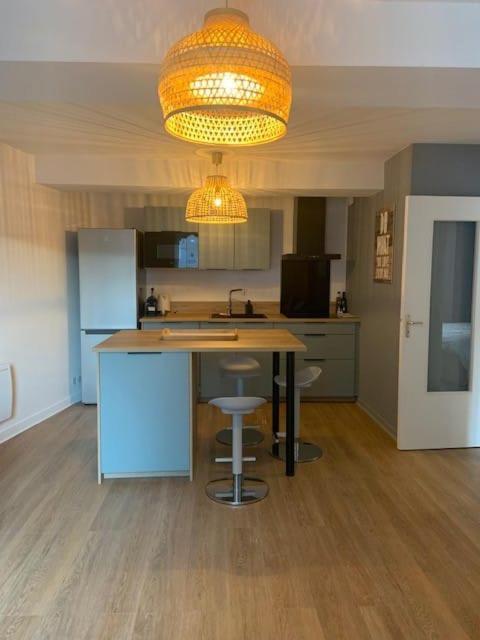 Tour D'Auvergne - Appartements En Plein Centre Ville, Proche De La Cathedrale Et De La Place De Jaude Clermont-Ferrand Eksteriør bilde