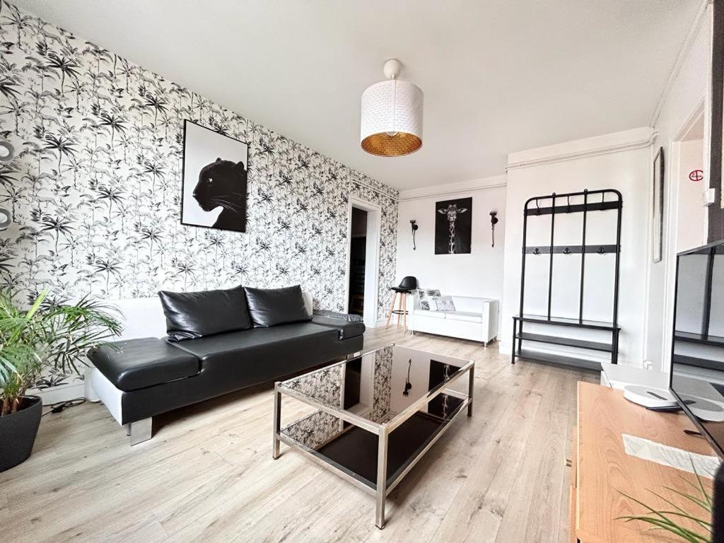 Tour D'Auvergne - Appartements En Plein Centre Ville, Proche De La Cathedrale Et De La Place De Jaude Clermont-Ferrand Eksteriør bilde
