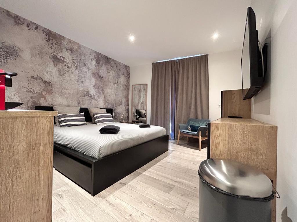 Tour D'Auvergne - Appartements En Plein Centre Ville, Proche De La Cathedrale Et De La Place De Jaude Clermont-Ferrand Eksteriør bilde